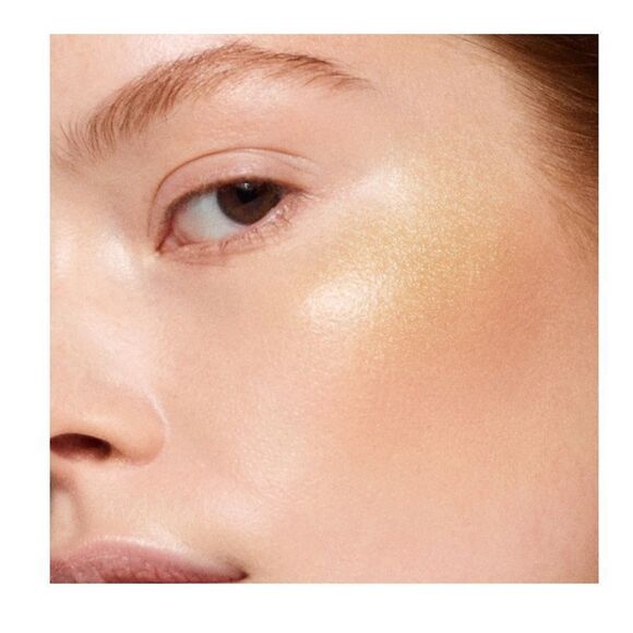 Tom Ford Soleil de Feu Glow Highlighter - Picture 9 of 11